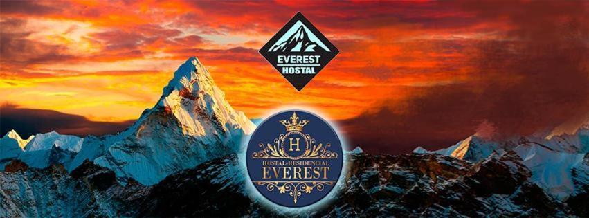 Hostal Everest Santo Domingo de los Colorados Exterior photo